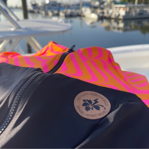 New gorgeous long sleeve swimsuit front zip - Picture 8 of 10